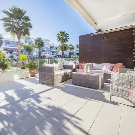 Cenuela - Lush Haven By United Renters تورّيفيِخا