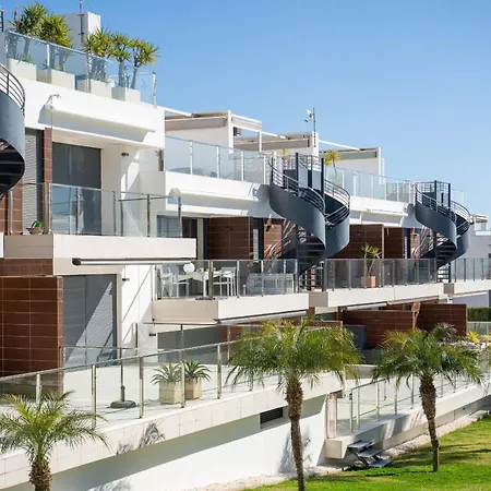 Cenuela - Lush Haven By United Renters *