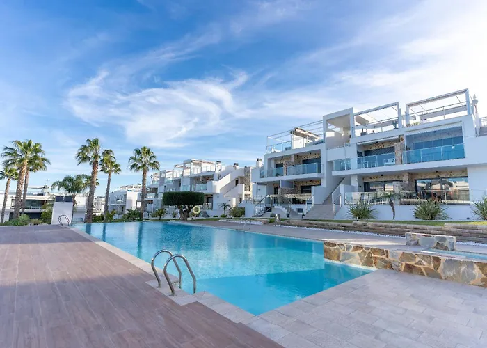 Ceñuela - Lush Haven By United Renters Torrevieja