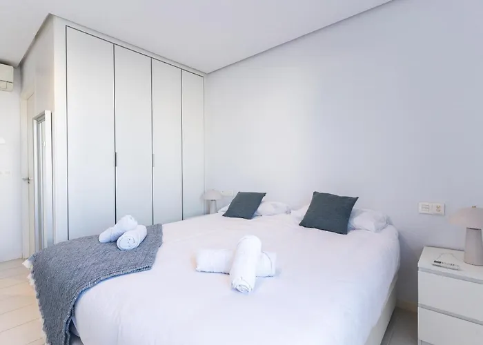 Apartment Cenuela - Lush Haven By United Renters