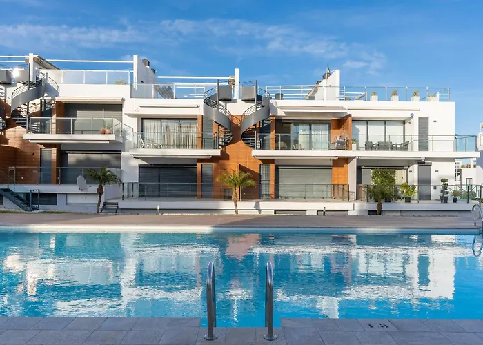 Apartment Cenuela - Lush Haven By United Renters Torrevieja