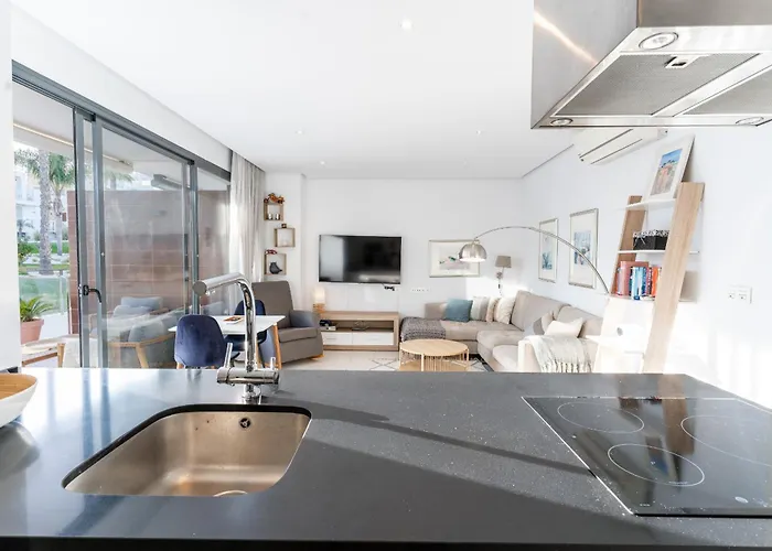 Ceñuela - Lush Haven By United Renters Apartamento Torrevieja