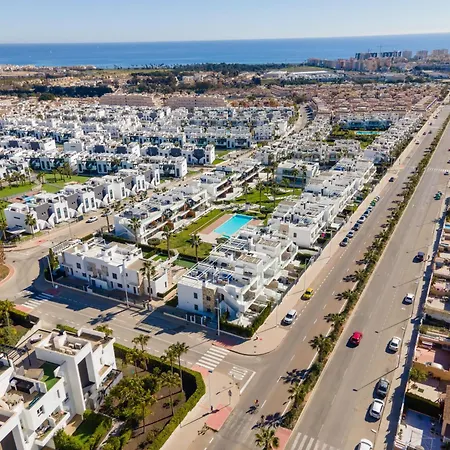Cenuela - Lush Haven By United Renters Apartment Torrevieja